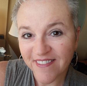 Meet your Posher, Kelz Klozetz